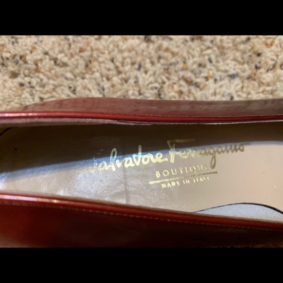 Salvatore Ferragamo. Woman leather shoes size 7 - Picture 9 of 12